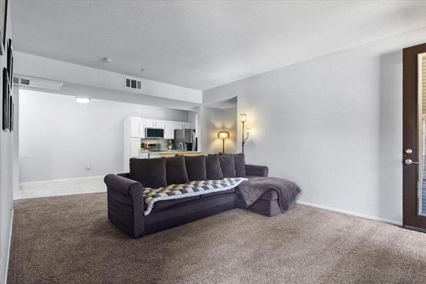 Bedroom, Interior, Kitchen, Stainless Steel Appliances