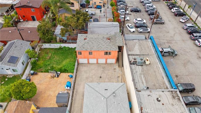 Exterior, Drone