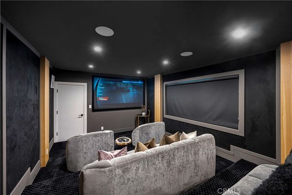 Interior, Projection Screen, Recessed Lighting, Theatre Room