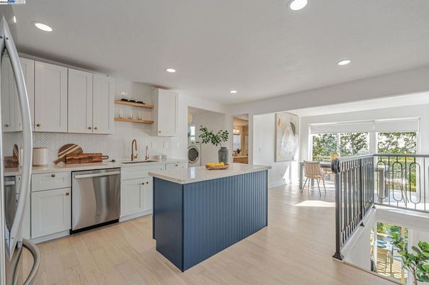 Dining room, Interior, Kitchen, Recessed Lighting, Stainless Steel Appliances, Wood Texture Flooring