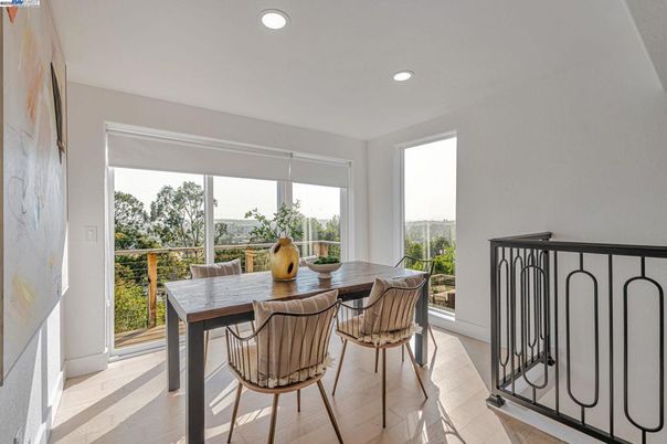 Dining room, Interior, Recessed Lighting