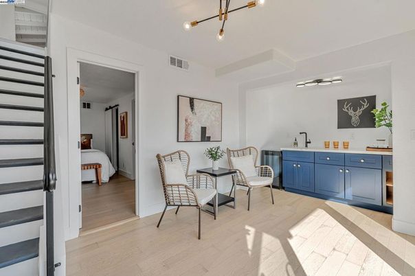 Interior, Pendant Lights, Wood Texture Flooring