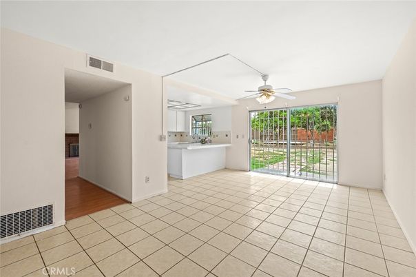 Empty room, Interior, Washer