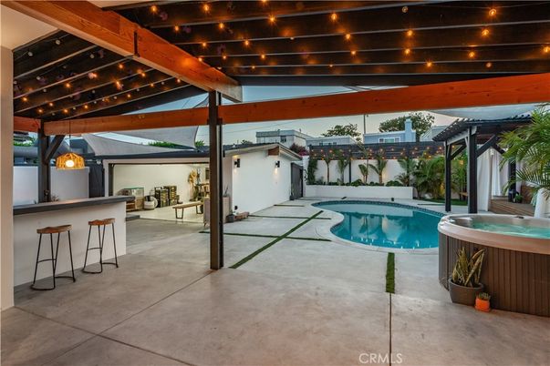 Exterior, Hot Tub, Pool