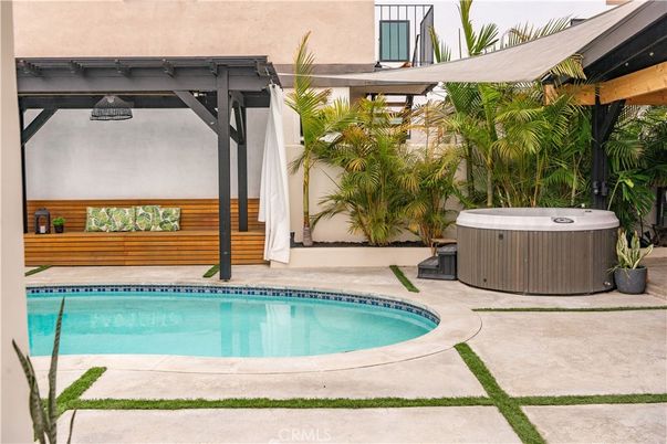 Exterior, Hot Tub, Pool