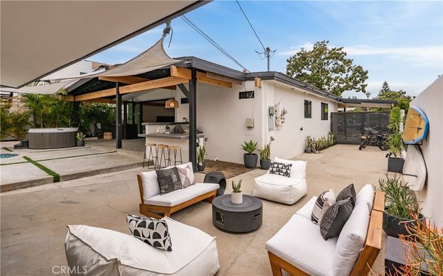 Exterior, Hot Tub