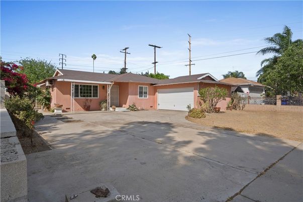 Attached, Backyard, Exterior, Facade, Ranch