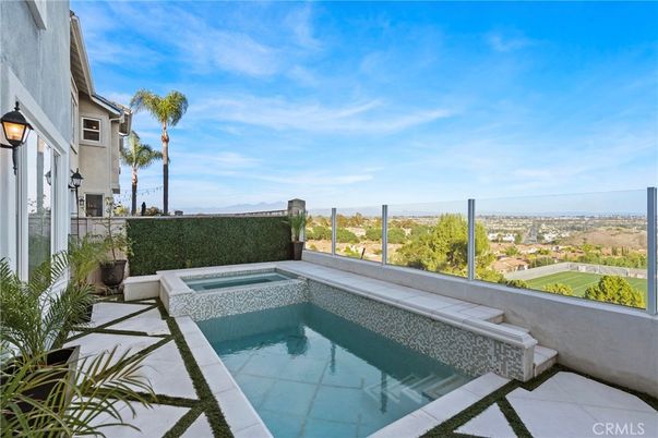 Exterior, Pool, Water