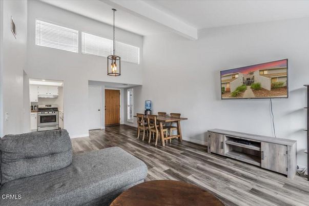 Dining room, Interior, Kitchen, Pendant Lights, Stainless Steel Appliances, Wood Texture Flooring