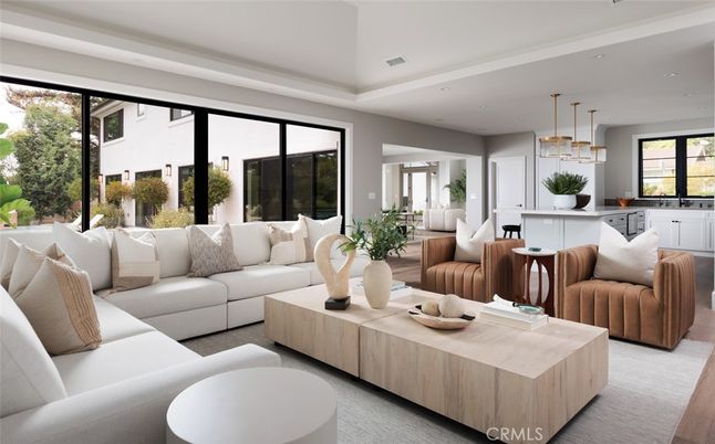 Interior, Living room, Pendant Lights, Recessed Lighting