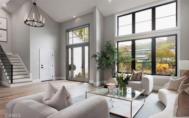 Interior, Living room, Pendant Lights, Recessed Lighting, Wood Texture Flooring