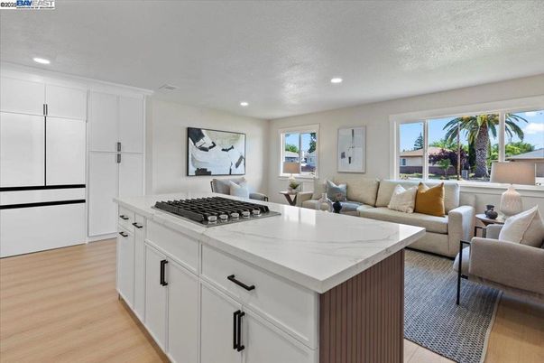 Interior, Kitchen, Living room, Recessed Lighting, Wood Texture Flooring