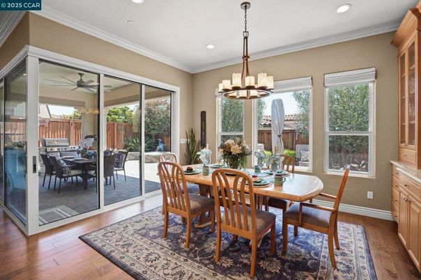 Chandelier, Dining room, Interior, Recessed Lighting, Wood Texture Flooring