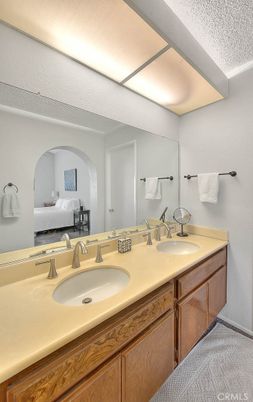 Bathroom, Bedroom, Dual Sink Vanities, Interior