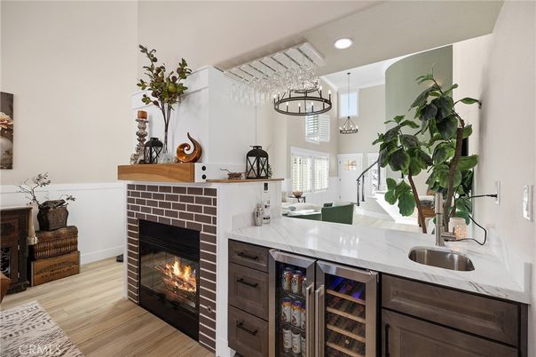 Chandelier, Fireplace, Interior, Pendant Lights, Recessed Lighting, Wood Texture Flooring