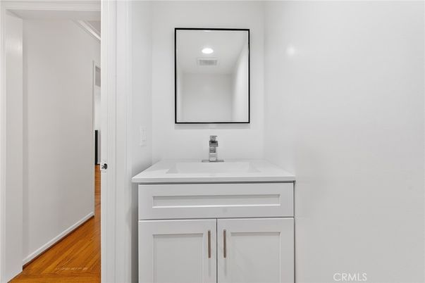 Bathroom, Interior, Recessed Lighting, Wood Texture Flooring