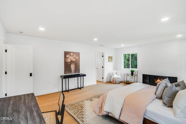 Bedroom, Fireplace, Interior, Recessed Lighting, Wood Texture Flooring