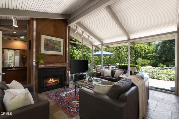 Fireplace, Interior, Living room