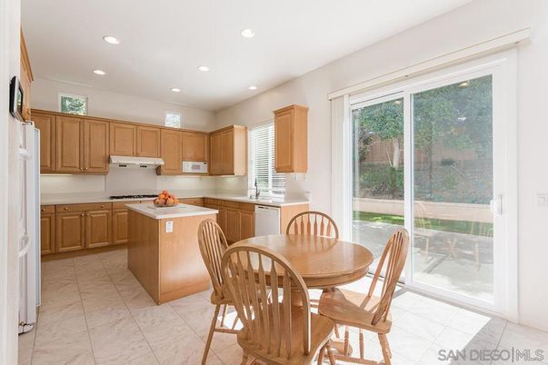 Dining room, Interior, Kitchen, Marble, Recessed Lighting