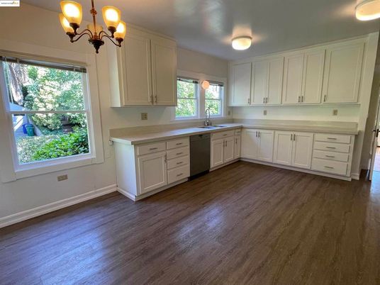 Chandelier, Interior, Kitchen, Wood Texture Flooring