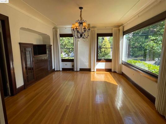 Chandelier, Empty room, Interior, Wood Texture Flooring