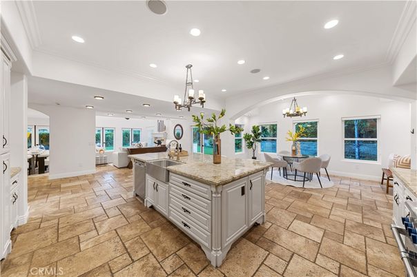 Chandelier, Dining room, Interior, Kitchen, Recessed Lighting, Stainless Steel Appliances
