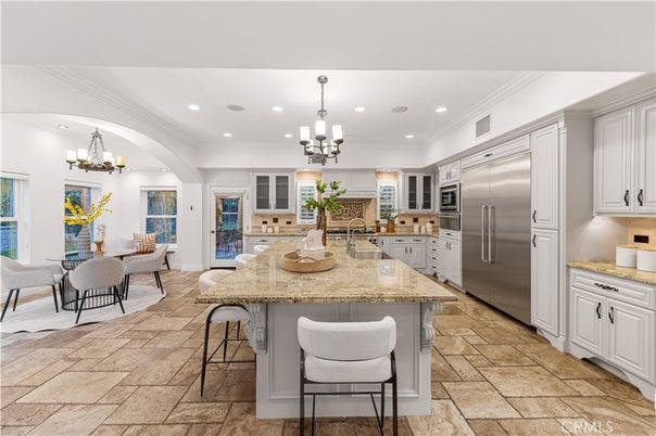 Chandelier, Dining room, Interior, Kitchen, Recessed Lighting, Stainless Steel Appliances