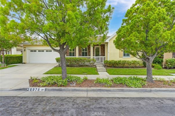 Attached, Exterior, Facade, Ranch