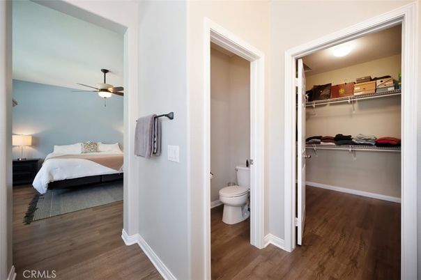 Bathroom, Bedroom, Interior, Walk-in Closets, Wood Texture Flooring