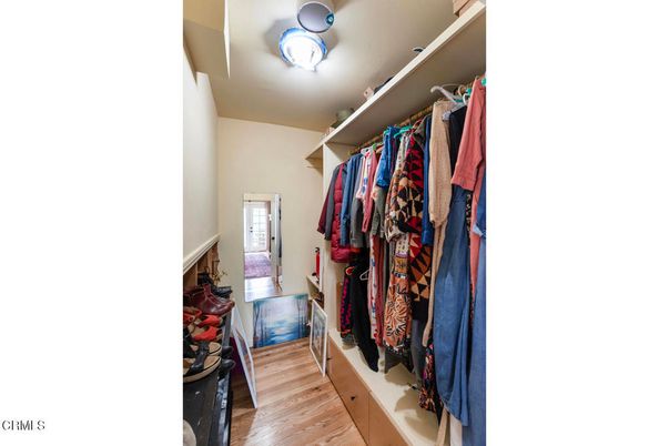 Interior, Walk-in Closets, Wood Texture Flooring