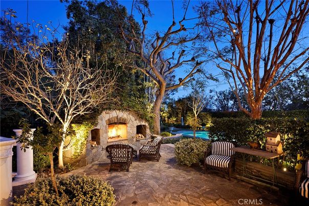 Exterior, Fireplace, Pool