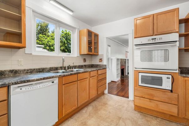 Fireplace, Interior, Kitchen, Wood Texture Flooring