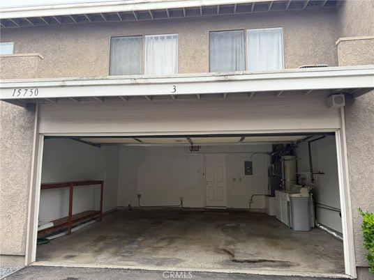 Exterior, Garage