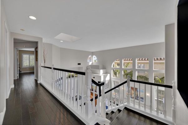 Interior, Pendant Lights, Recessed Lighting, Wood Texture Flooring
