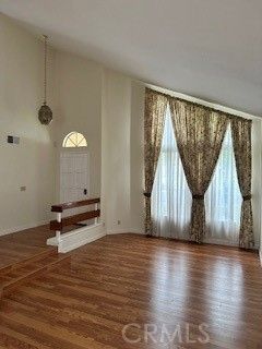 Empty room, Interior, Pendant Lights, Wood Texture Flooring