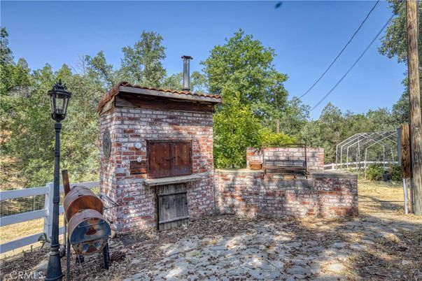 Exterior, Fireplace