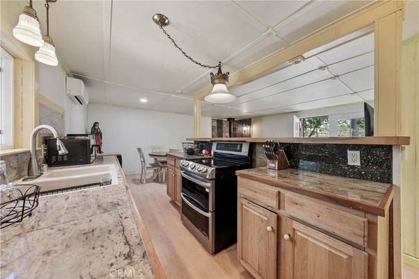 Dining room, Interior, Kitchen, Recessed Lighting, Wood Texture Flooring