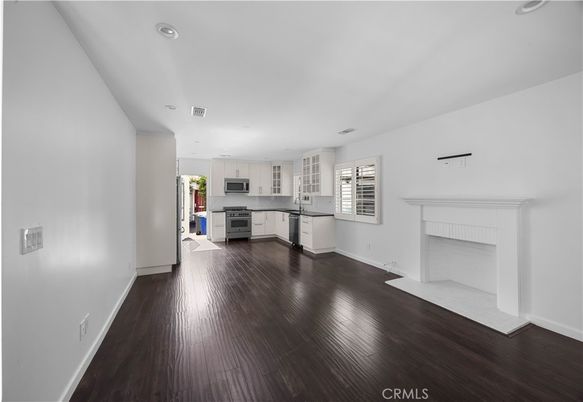 Fireplace, Interior, Kitchen, Recessed Lighting, Wood Texture Flooring