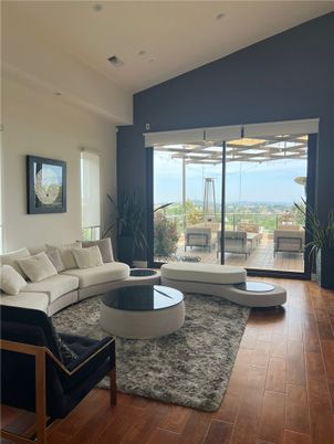 Interior, Living room, Recessed Lighting, Water, Wood Texture Flooring