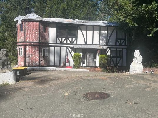 Exterior, Facade, Tudor Revival