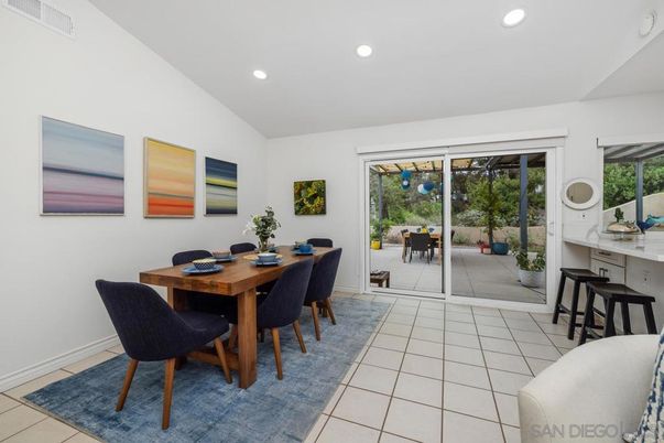 Dining room, Interior, Recessed Lighting