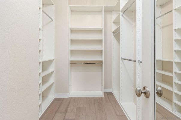 Interior, Walk-in Closets, Wood Texture Flooring