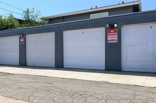 Detached Garage, Exterior