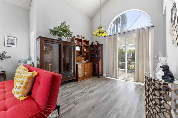 Interior, Pendant Lights, Wood Texture Flooring