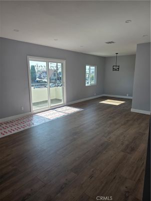 Empty room, Interior, Pendant Lights, Wood Texture Flooring