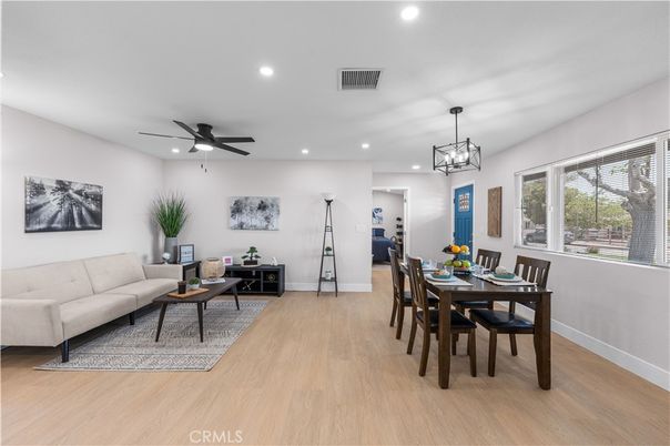 Dining room, Interior, Living room, Pendant Lights, Recessed Lighting, Wood Texture Flooring