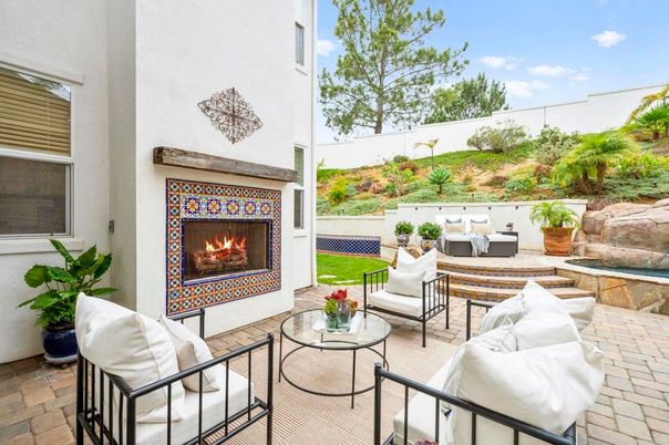 Exterior, Fireplace