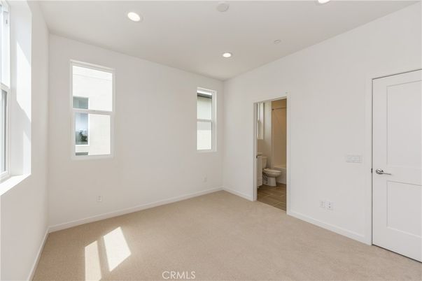 Bathroom, Empty room, Interior, Recessed Lighting