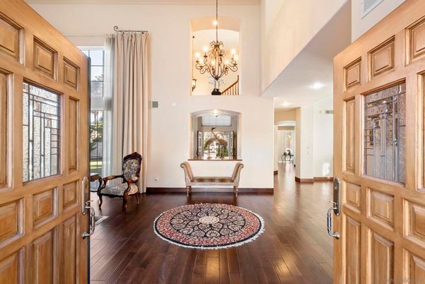 Chandelier, Interior, Recessed Lighting, Wood Texture Flooring