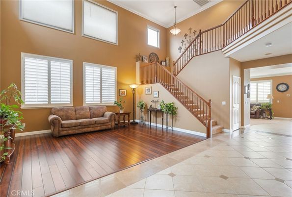 Interior, Pendant Lights, Wood Texture Flooring